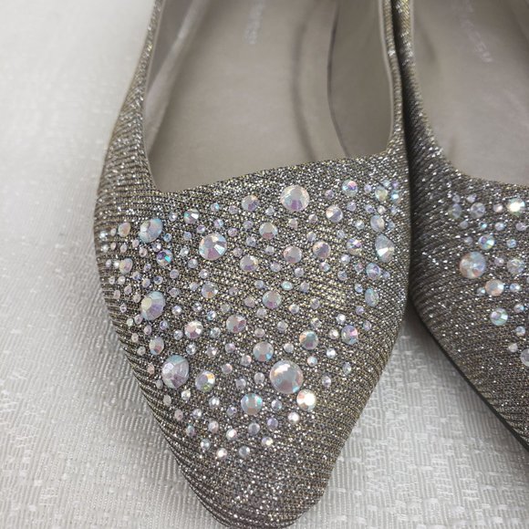 NWOB CL by Laundry Hira Flats - Picture 3 of 5